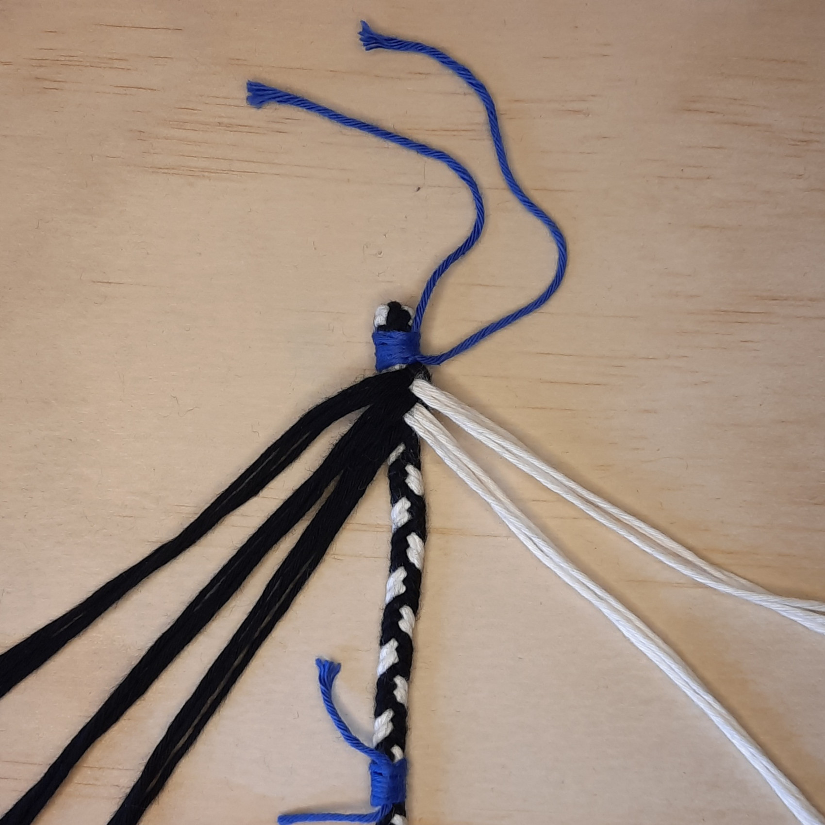 Picture of the folded release cord